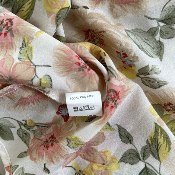 Floral smocked dress on or off shoulder NEW Size Small S Boho Chic Bohemian - Picture 7 of 8